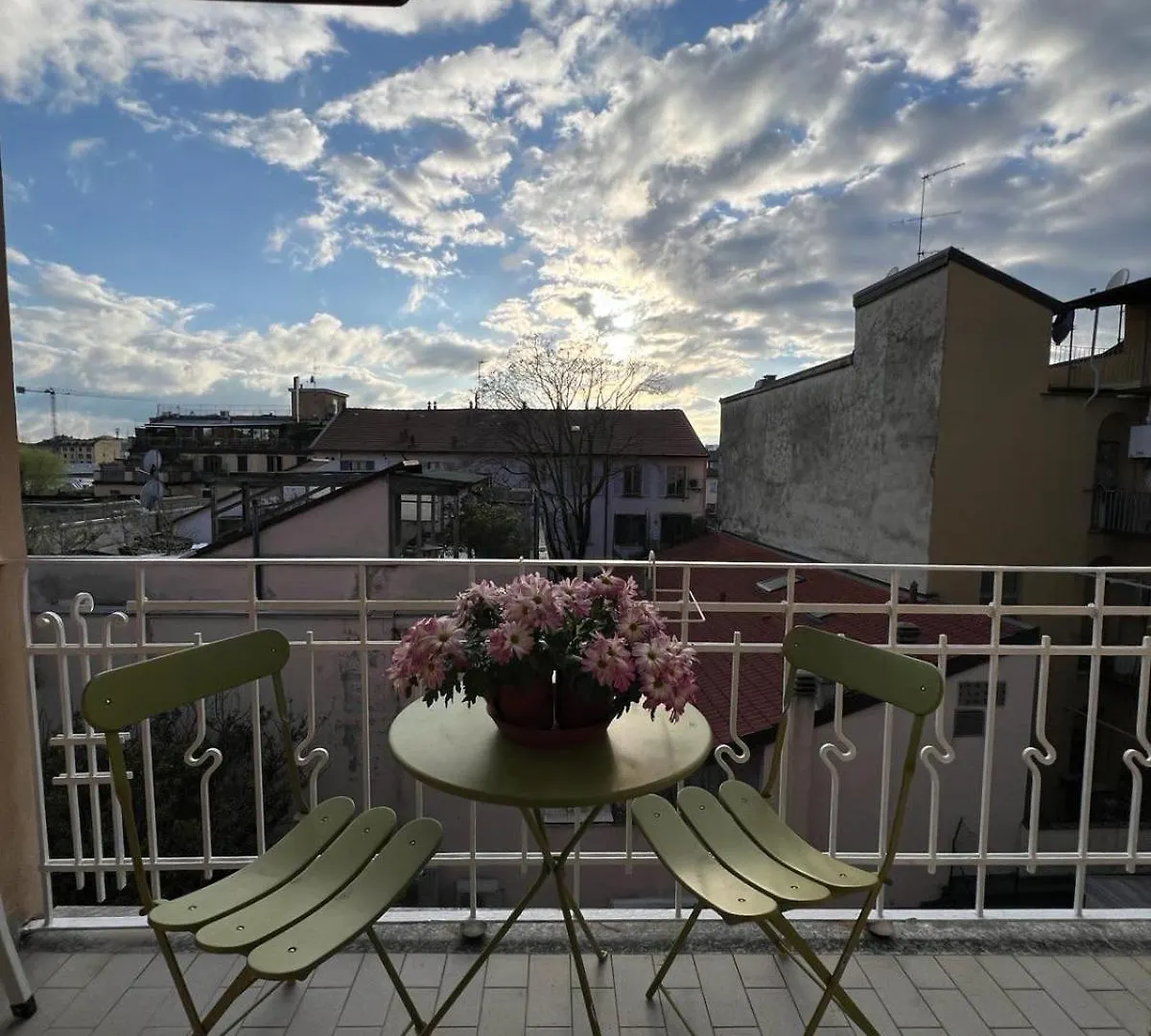 Adele In Darsena Apartment Milan